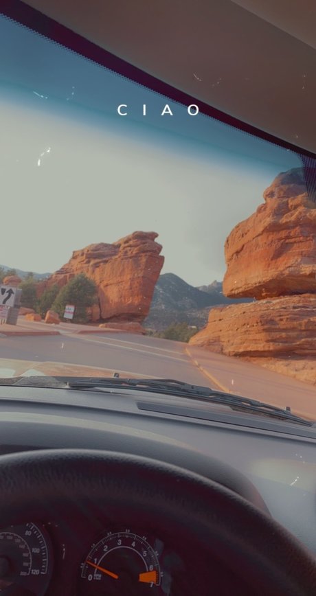 Nursing mama 美しい女優 画像