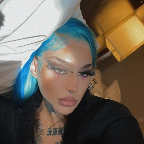 Poison_ モデル 写真