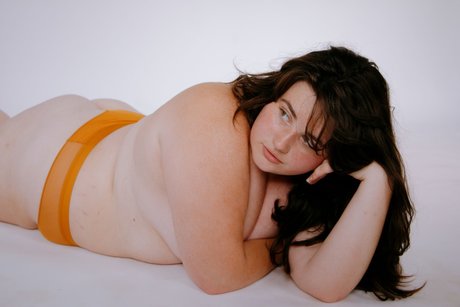 Mistress Daphne ホット女優 写真