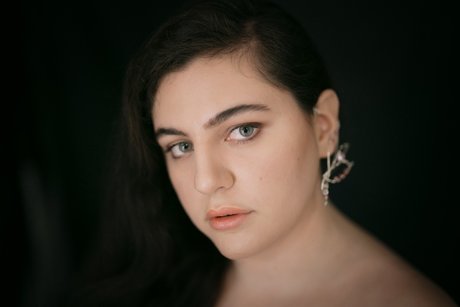 Pink Amethyst 裸モデル ギャラリー