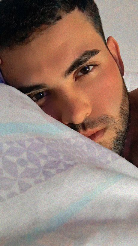 Jhonathan 美しいポルノスター 写真