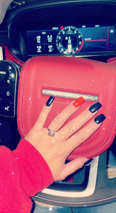 Carissa Mendoza xxxモデル アーカイブ