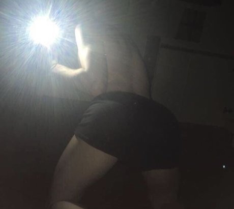 Richardbby ポルノスター 画像