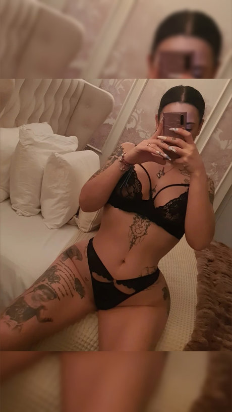 Reyna Blancaa Oficial アート女優 画像