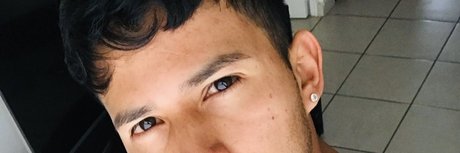 Raymond 裸のポルノスター 写真