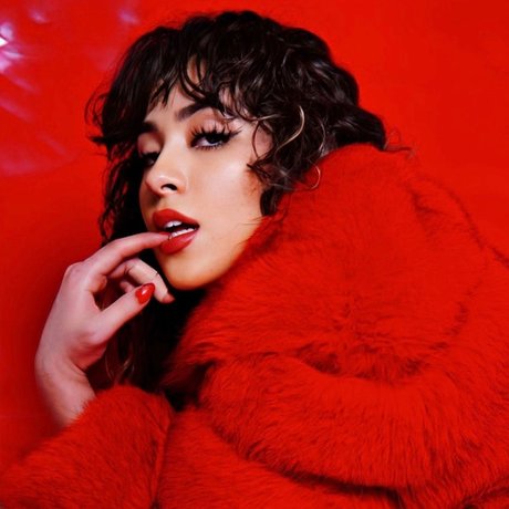 Make it Rain ポルノスター ヌード 写真