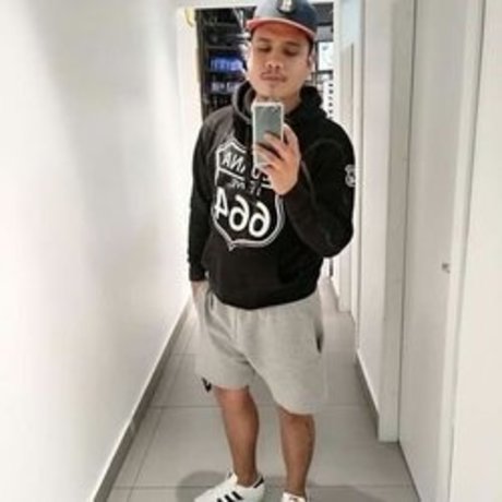 Manuel Ballher 裸モデル 画像