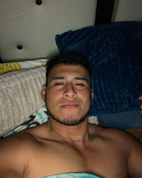 Armando Trinidad 高品質のスター 写真