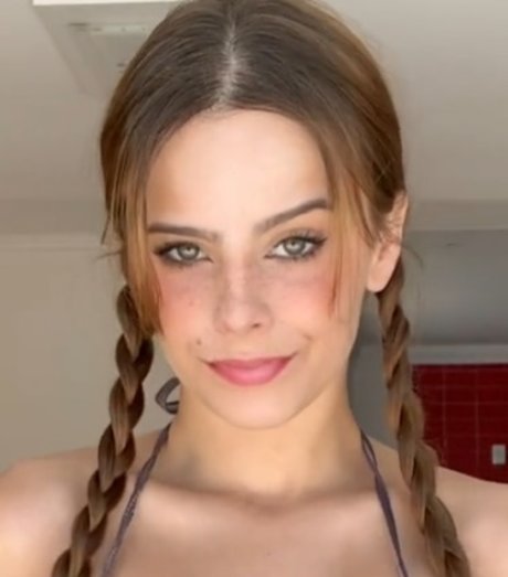 Aria Jonnes_ セックス女優 写真