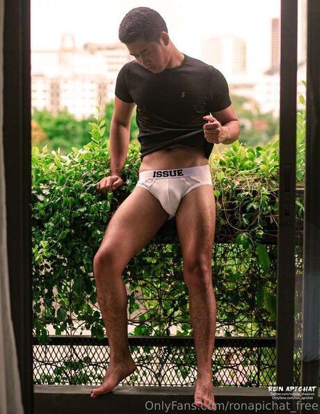 ronapichat free 独占ポルノスター 画像