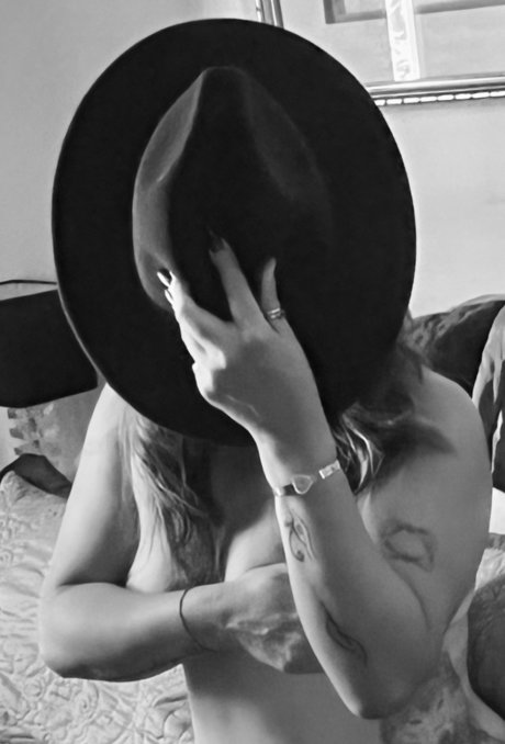 Roman Gypsy セックスポルノスター 写真