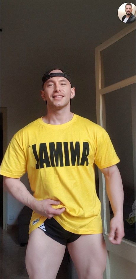 ROBERTO GONZALEZ セックス女優 写真