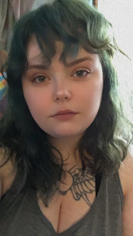 Poisoned Hopeless Sleeping Beauty 完璧なモデル 画像