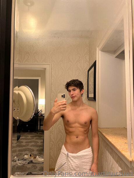 Martin Urzua 無料女優 画像