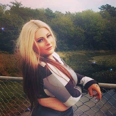 Martini XO 美しいモデル 写真