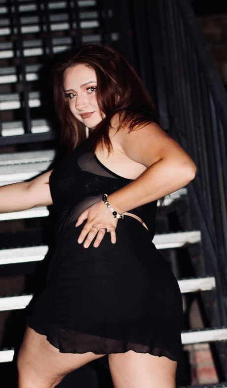 Niki Rae_ ポルノモデル 画像