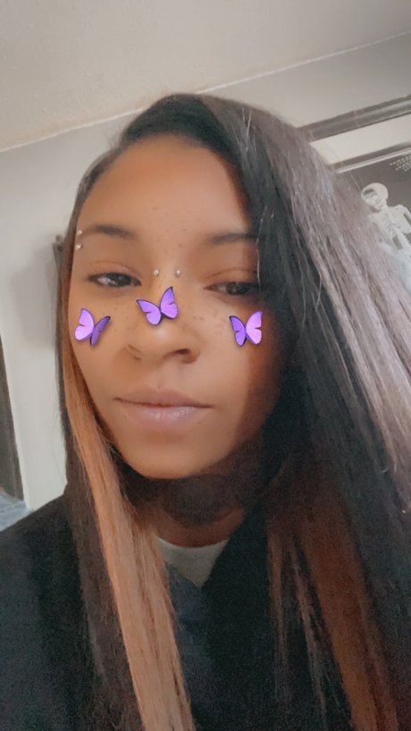 Angie Love 美しい女優 写真