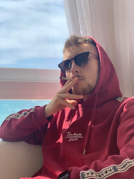 セクシーなブルネットのオンリーファンズ エロチック 画像