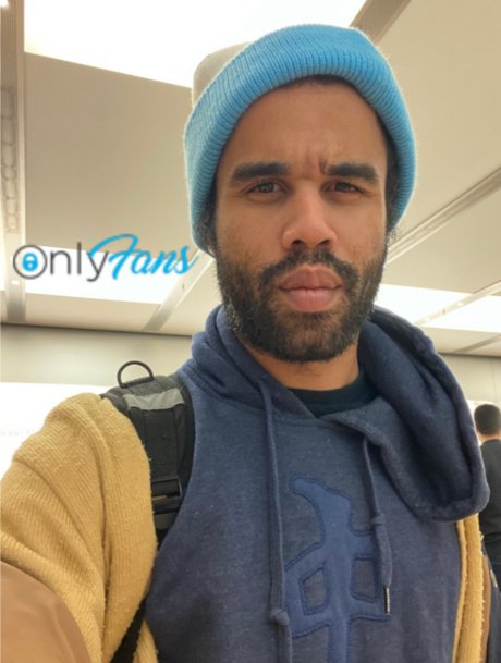 Max A Hundo ヌード女優 ギャラリー