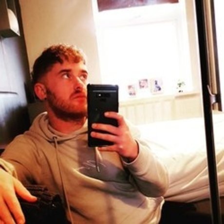 Matty121 セックスモデル 写真