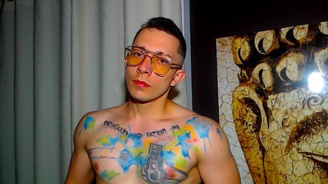 巨乳タトゥーオンリーファンズ 無料アダルト 写真