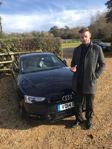 Master Bryn 裸のモデル 写真