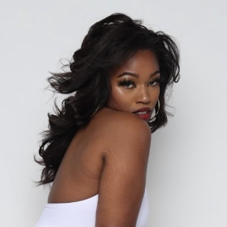 Medusa Begam 裸モデル 写真