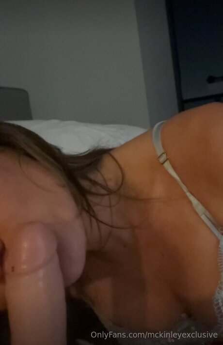 McKinley Richardson セックススター ギャラリー