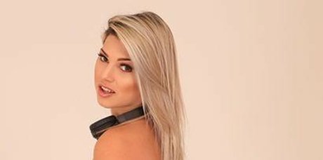 Melody Antunes 裸の女優 写真