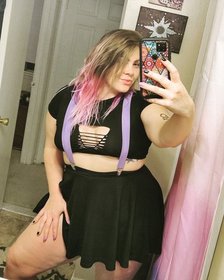 Thick thigh Mel ヌードモデル 写真