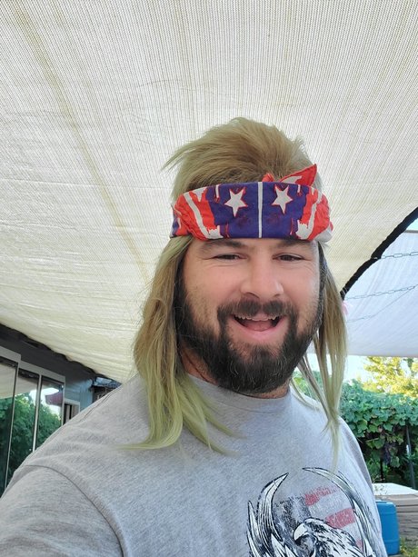 Dad Bod Aaron ヌードモデル 写真