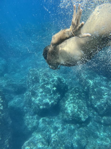 タトゥーオンリーファン ポルノ 写真