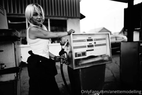 Aneta Hradecka ホットなスター アーカイブ