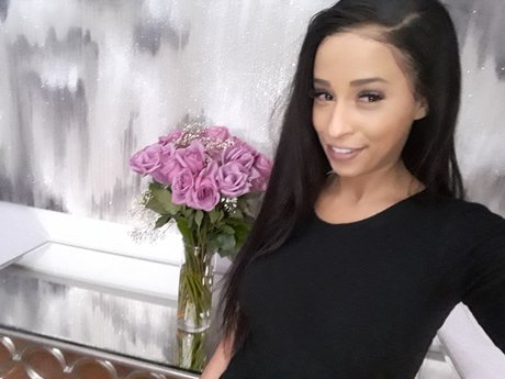 MeganMaxine トップモデル 写真