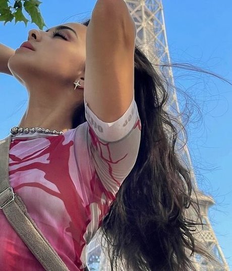 スキニーモデルオンリーファンズ トップ 写真