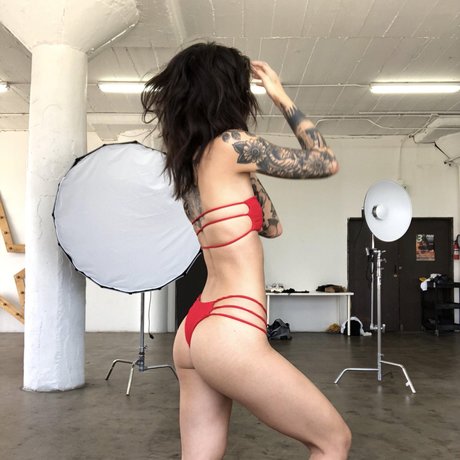 乳首 オンリーファンズ アートxxx 画像