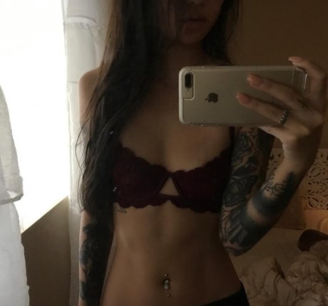 アマチュア寝取られオンリーファンズ セクシー 画像