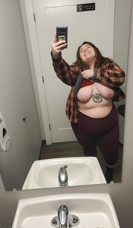 バニープリンセスオンリーファンズ ホットポルノ 画像