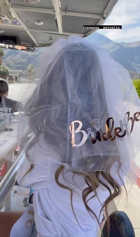 ティーンレズビアンオンリーファンズ ホットセックス ギャラリー