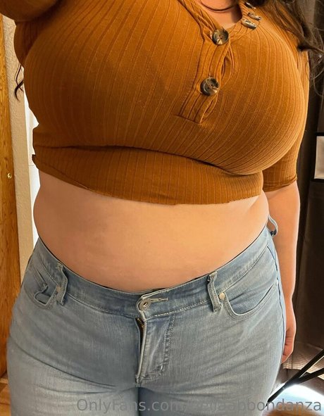 かわいいブロンドのオンリーファンズ HD 写真