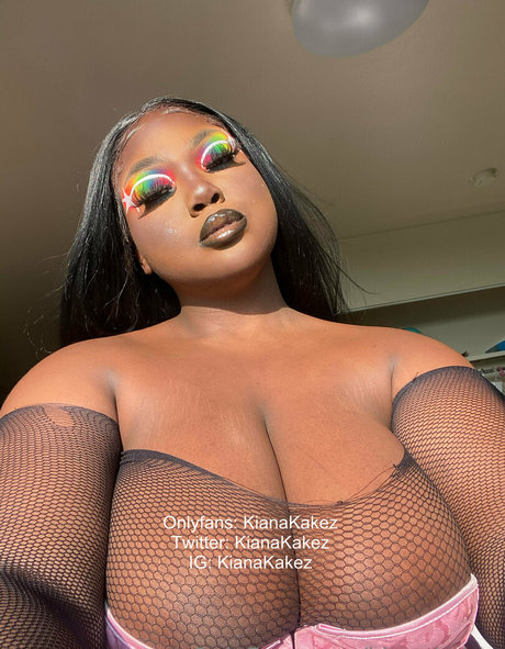 足 熟女 オンリーファンズ 無料セクシー 画像