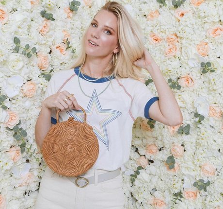 熟女オナニーオンリーファンズ 無料ヌード 写真