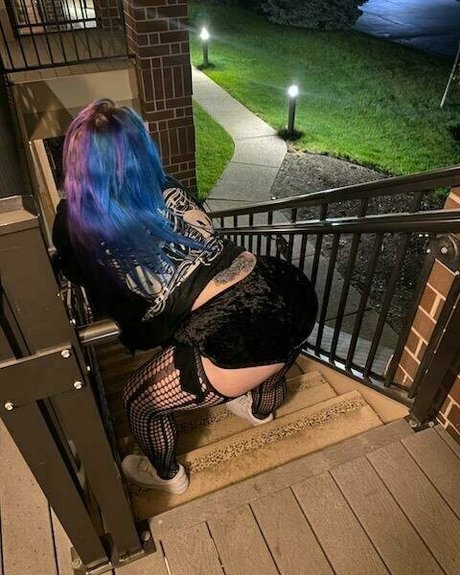 bluulight アダルトスター 写真