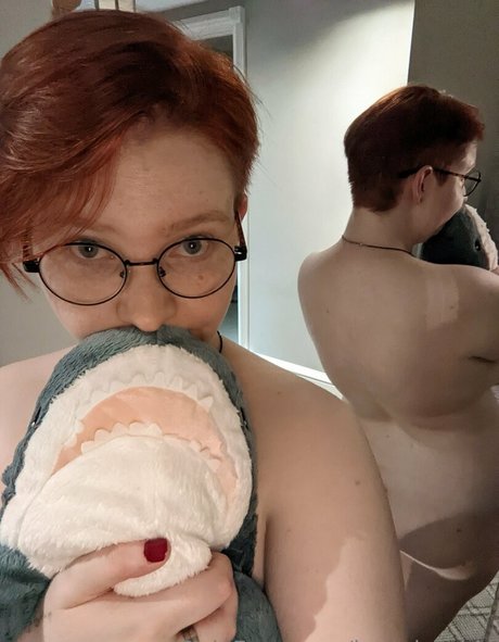 hugginrobin エロティック女優 写真