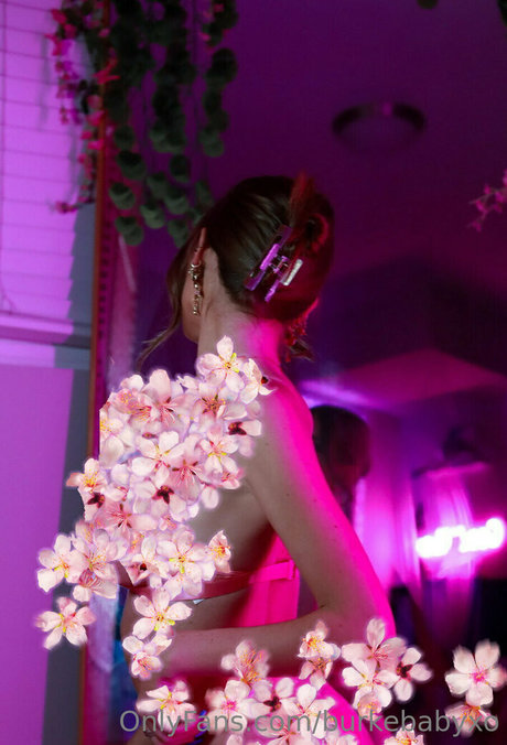 burkebabyxo 最高のモデル 写真