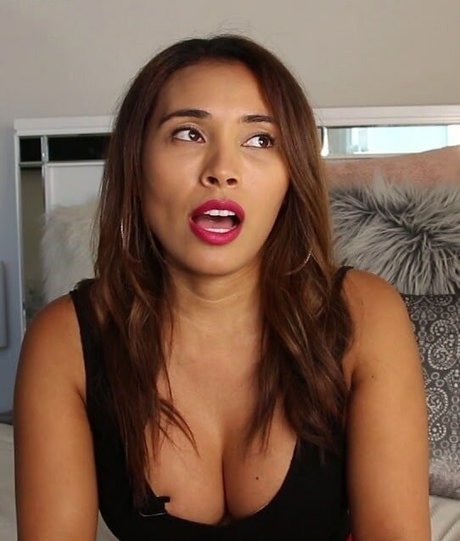 Britt Johnson セクシーなスター ギャラリー