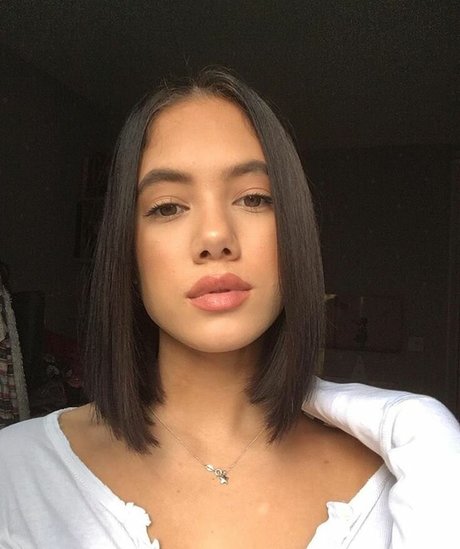 Saoirse Alicia Behzadi アダルト女優 写真