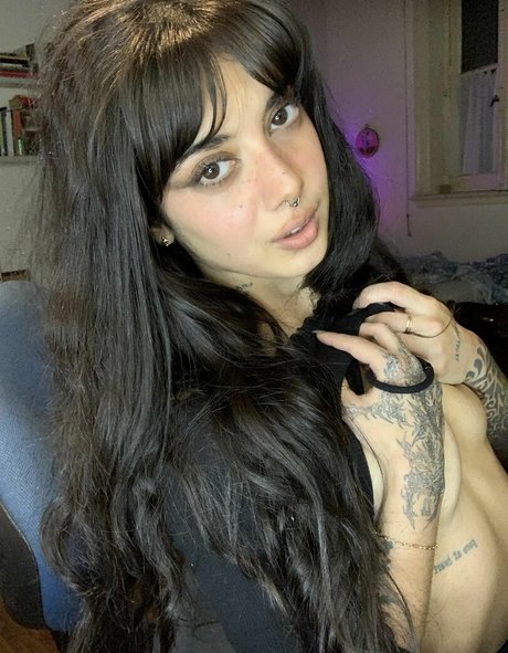 カーリーエボニーオンリーファンズ ホットヌード アーカイブ