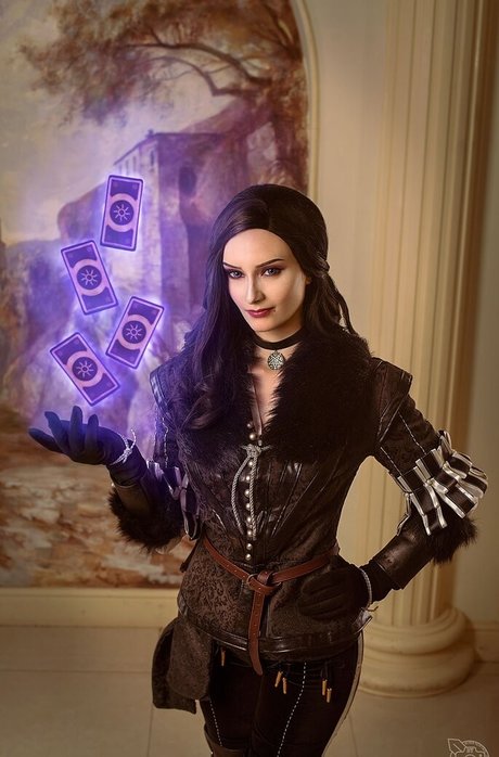 ヌード熟女オンリーファンズ 無料ヌード 画像