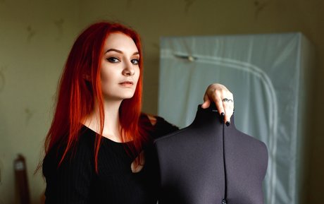 ヌード妻オンリーファンズ 無料 画像